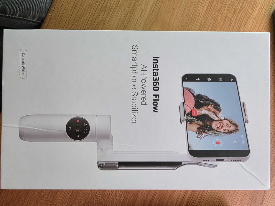 Gimbal pentru telefon INSTA360 Flow NOU