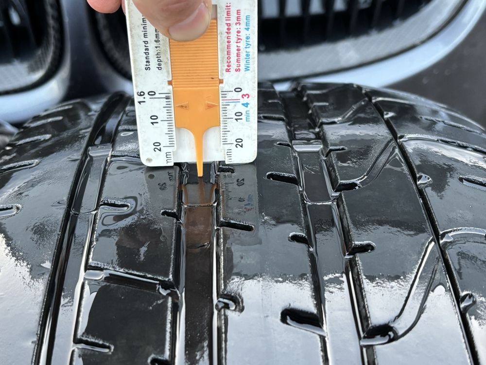 2 buc cauciucuri anvelope vara 225 35 R19  Pirelli