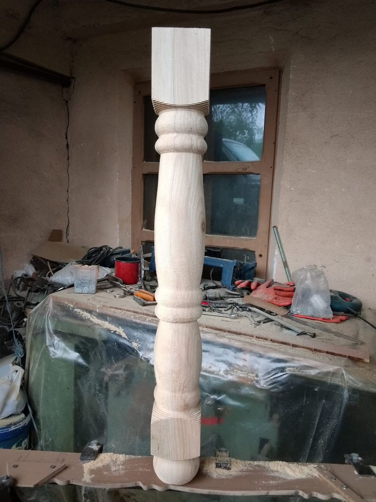 Balustri lemn, stalpi foisor, suporti flori
