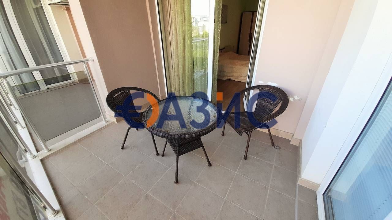 Продава се Двустаен апартамент в Свети Влас - 70 кв.м за 1215 €/кв.м - Снимка #11