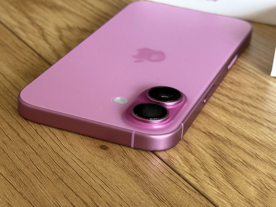 Бартер като нов iphone 16 128gb pink гаранционен