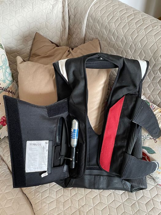 Helite GP Air Inflatable Vest / Кожена жилетка въздушна възглавница