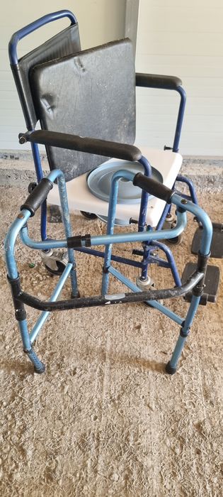 Scaun dizabilități + wc mobil
