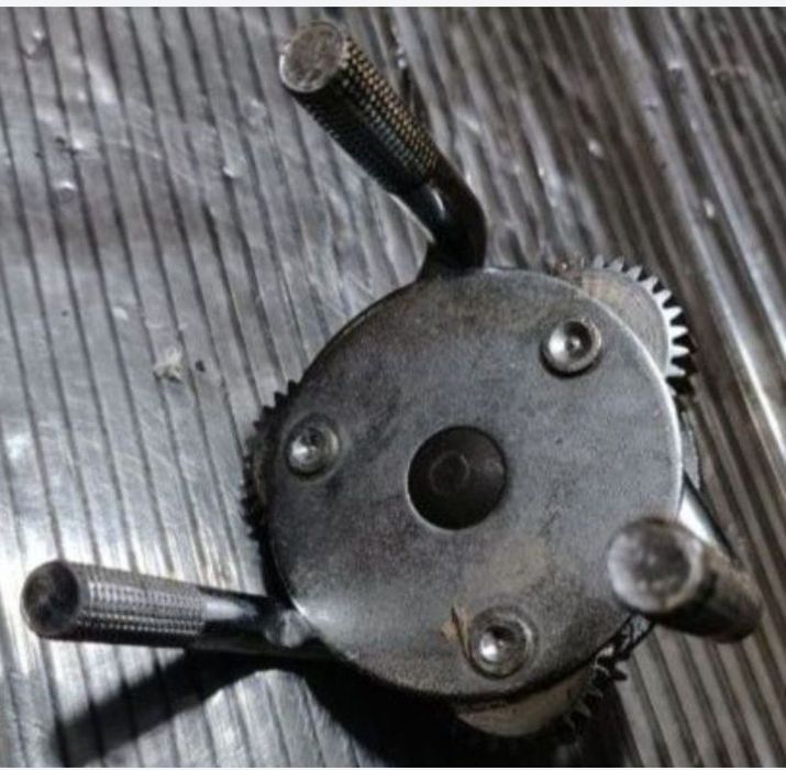 Cheie filtru ulei 3 brațe 43-102mm,asigur expedierea coletului avantaj