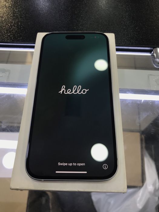 iPhone 15 в идеальном состояний