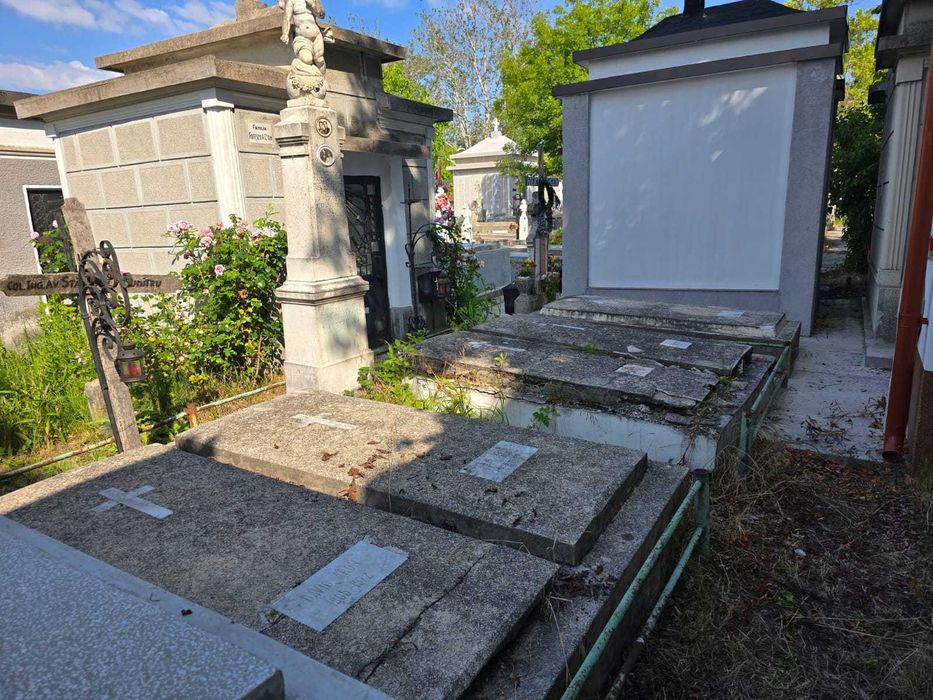 VAND 4 CRIPTE cimitirul Sfantul Gheorghe PITESTI