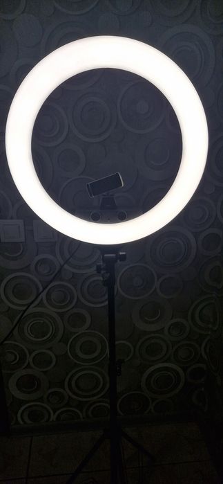 Кольцевой светильник