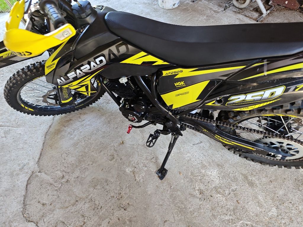Motocicleta Enduro, nu (Ktm, Honda,Husqvarna, Suzuki) Alfarad T7 250 c