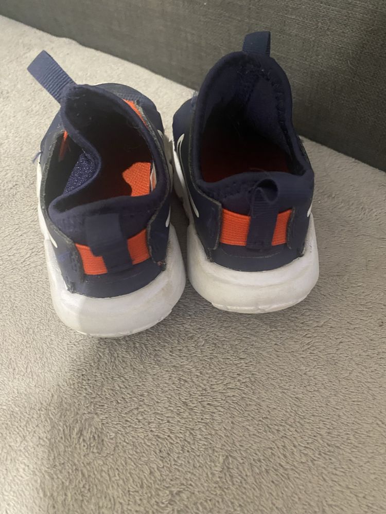 nike flex runner