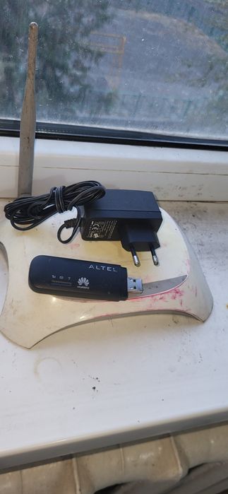 Роутер рабочий отдай зо пол цены