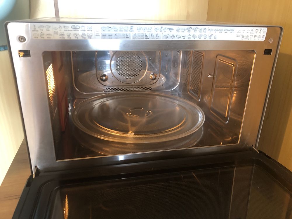 Комбинирана микровълнова фурна Whirlpool Supreme chef MWP 3391 SW