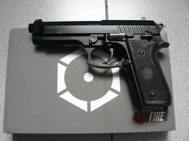 Pistol Airsoft TAURUS PT92 HPA CYBERGUN,Metal Slide,Nou In Cutie,0.6 J