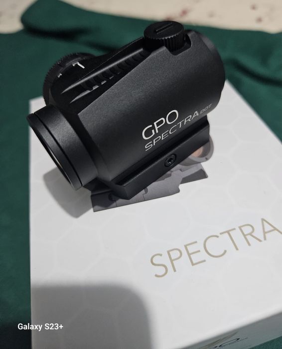 Red dot GPO spectra
