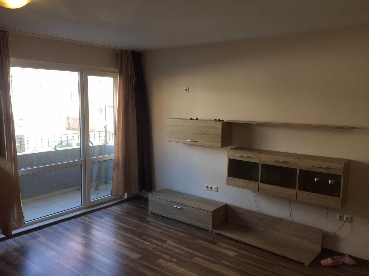 Дава се под наем Едностаен апартамент в Бургас, Сарафово - 37 кв.м за 175 € - Снимка #3