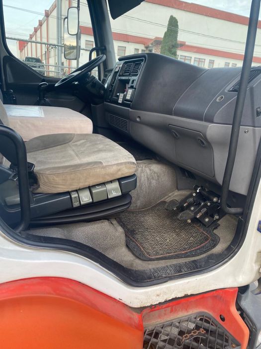 Camion renault midlum 12 tone