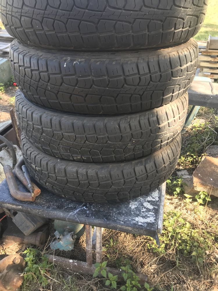 Продам резину 185/75 R16.