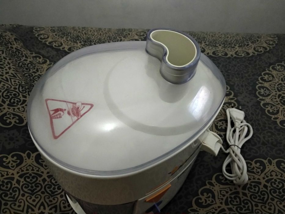 Соковыжималка Ufesa (Original).