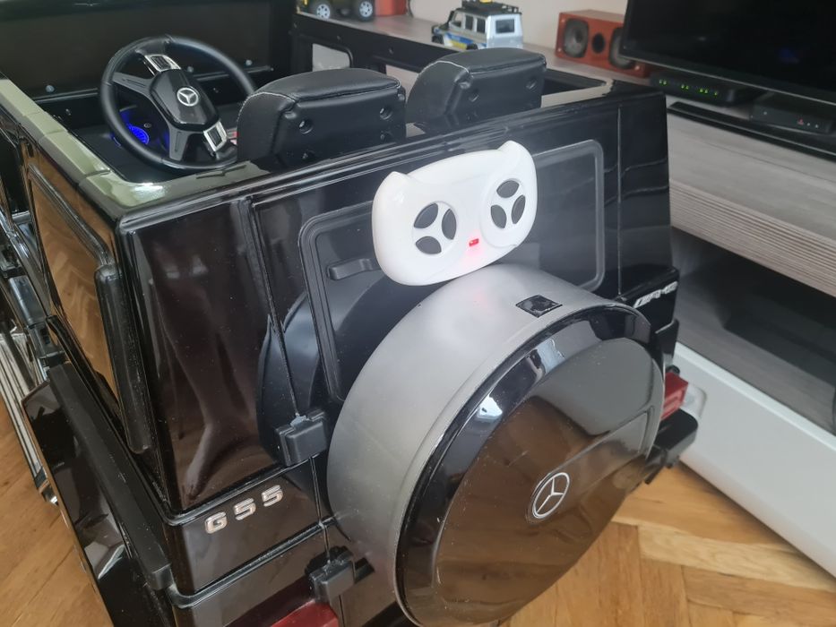 Акумулаторен джип Mercedes Benz