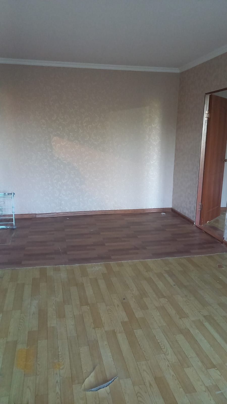 Сдам 2-х комнатную квартиру на долгий срок в 7-микрорайоне.