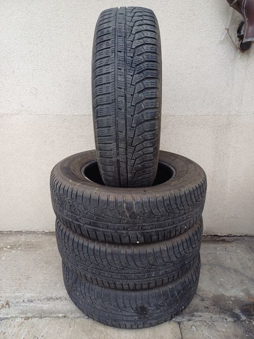 215 70 R 16 - set anvelope iarna, pt. SUV!