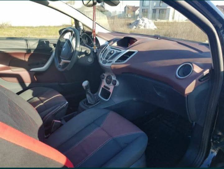 Ford Fiesta, 1.4 benzina, an fabricație 2010