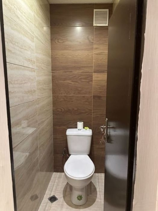 Продава се Тристаен апартамент в София, Фондови жилища - 84 кв.м за 1786 €/кв.м - Снимка #7