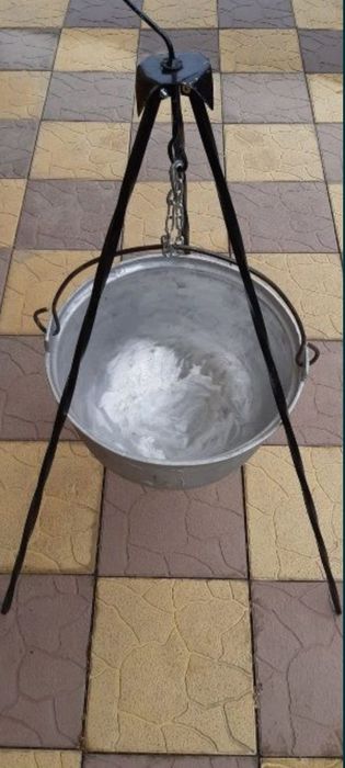 Ceaun tuci, ceaune tuci