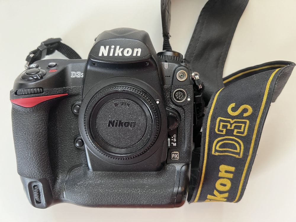 nikon D3s + carduri CF 16 GB si 32 GB verificat de f64