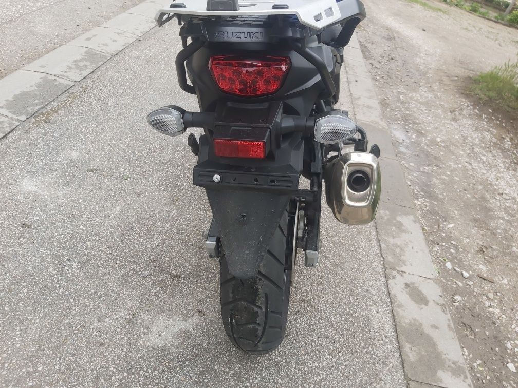 Suzuki V-Strom DL 650 - 22г. На части