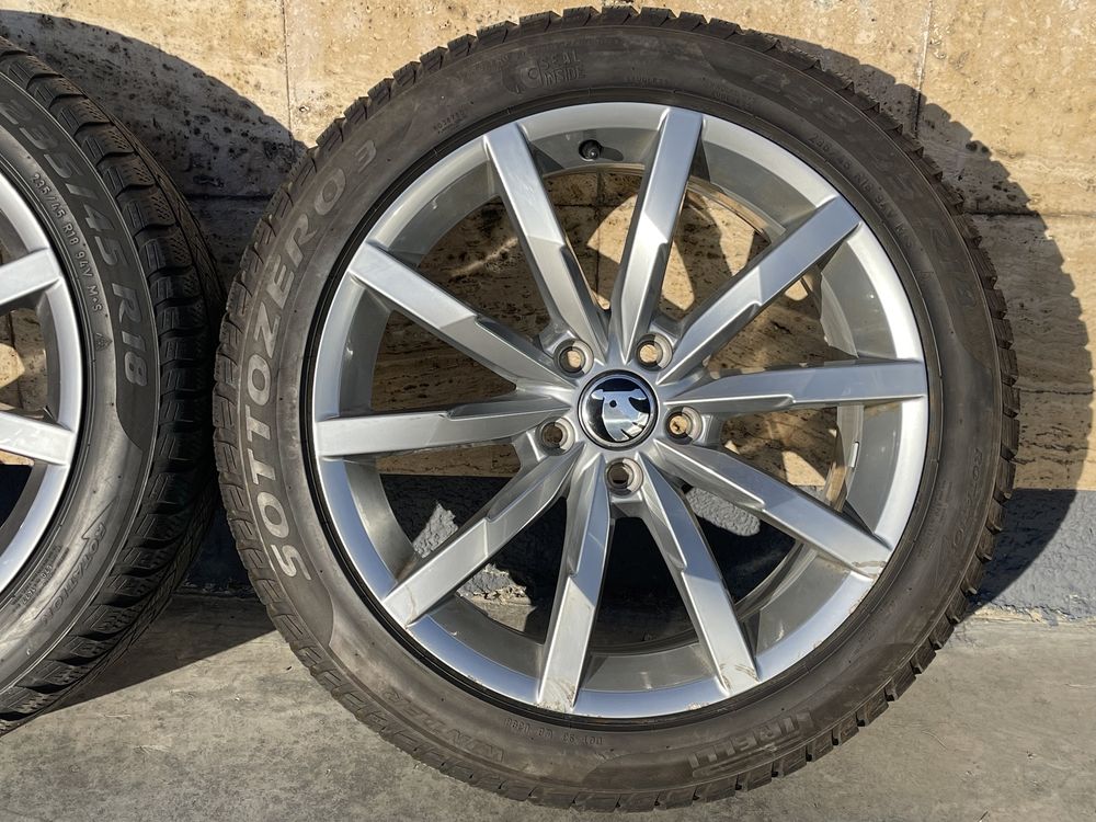 Jante 235 45 R18 Originale 5X112 VW Passat B8 Alltrack Skoda Superb 3