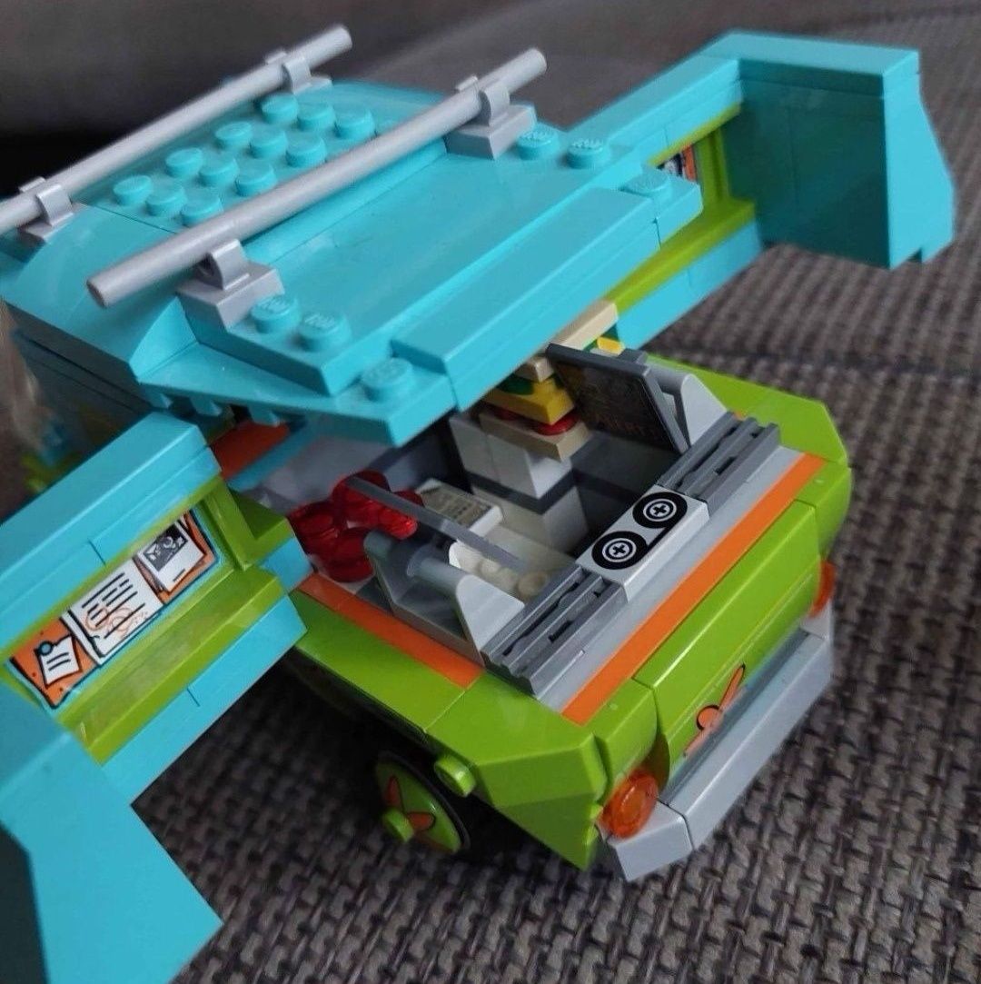 LEGO Scooby-Doo The Mystery Machine 75902