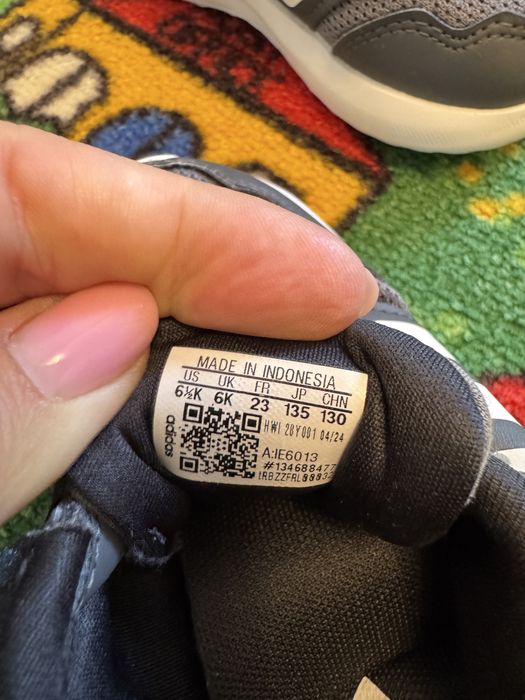 Incaltaminte sport Adidas marimea 23