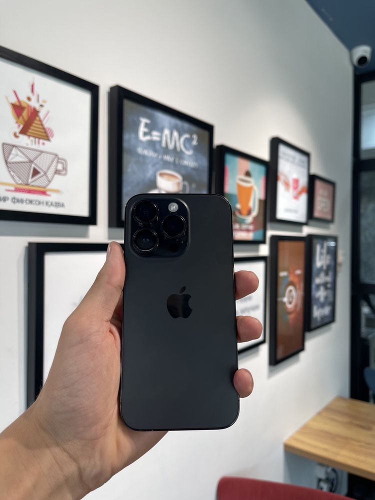 iPhone 14pro 128gb black