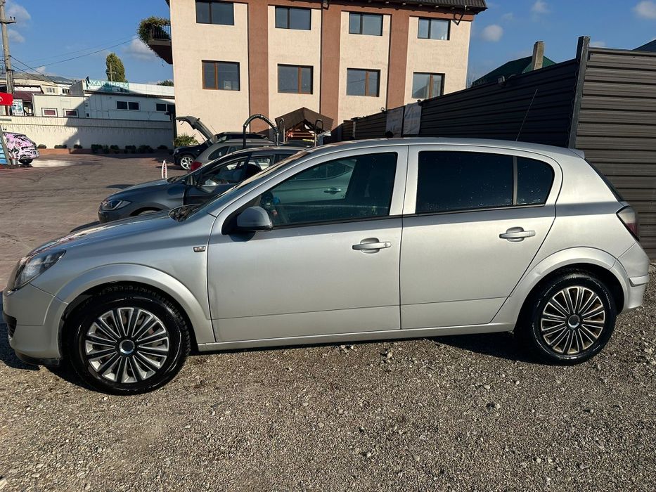 Vând Opel astra h 1.7 cdti
