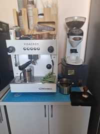 Профессиональная кофе машина с кофемолкой