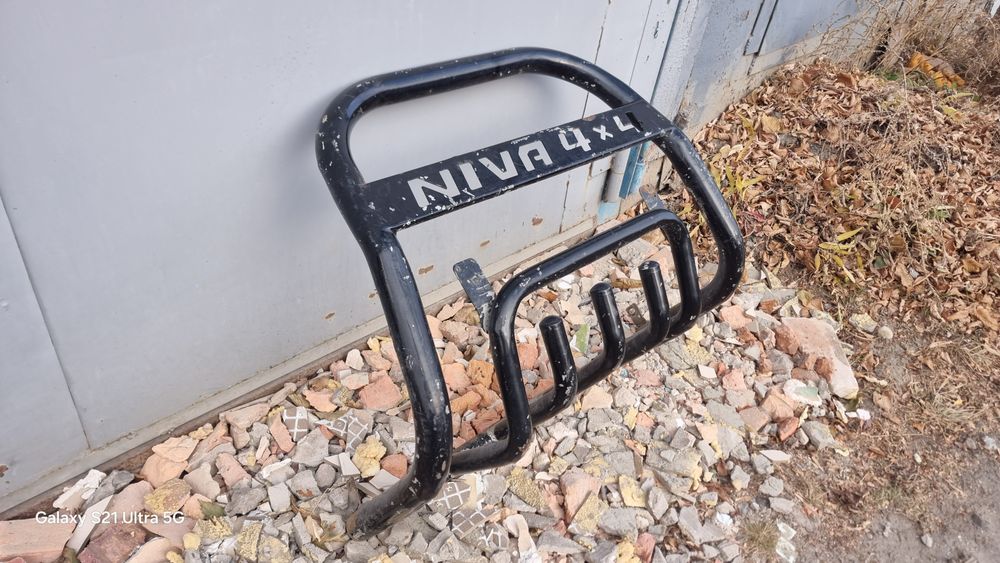 Продам кенгурятник на ниву