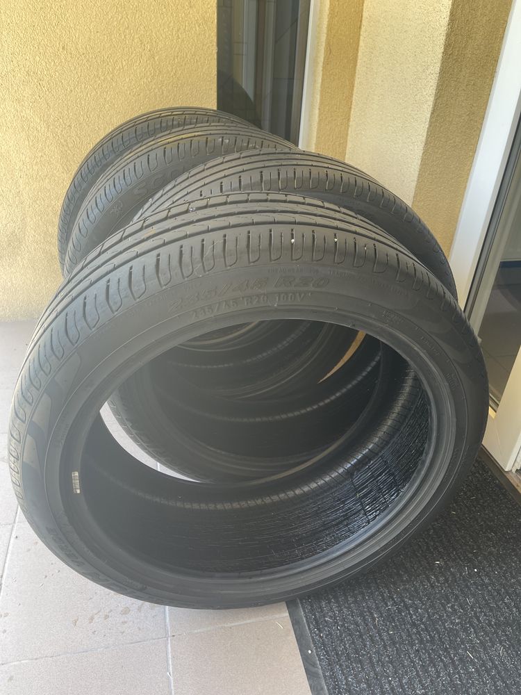 Vand cauciucuri pirelli scorpion 235/45/20