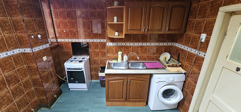 Închiriez apartament 2 camere decomandat