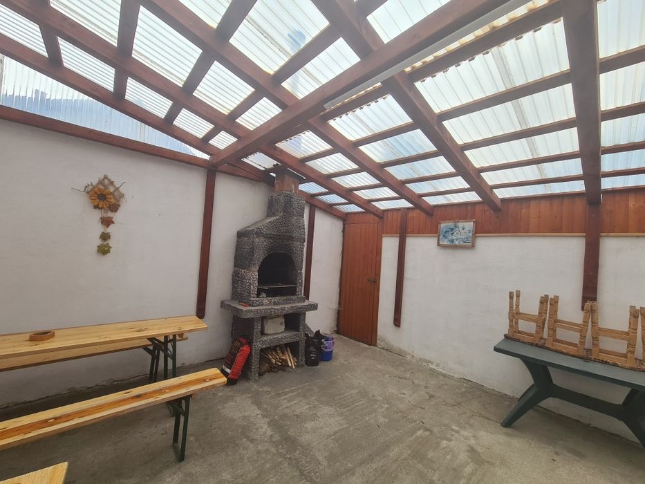 Vila de închiriat/Revelion disponibilă
