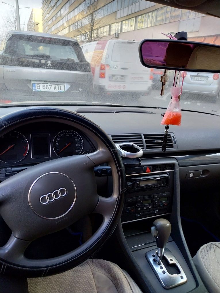 Vând Audi A4 2.0 Benzină