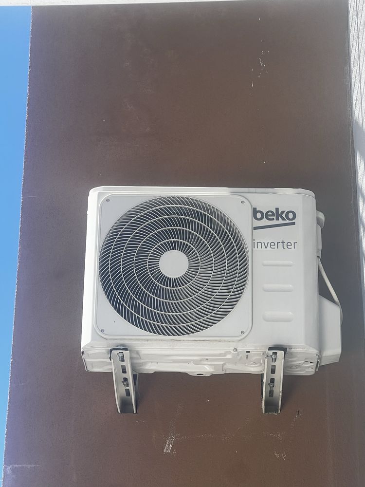 Aparat aer conditionat Beko inverter12000 BTU