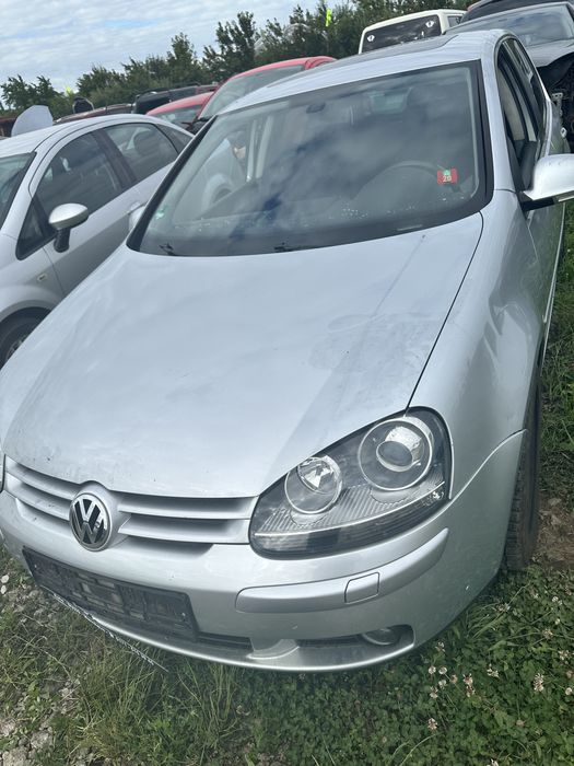 Dezmembrez vw golf 5 din 2008