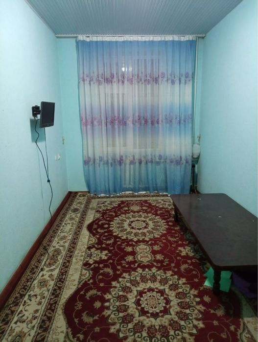 Навоий шаҳар Жаҳон маркет домидан квартира сотилади