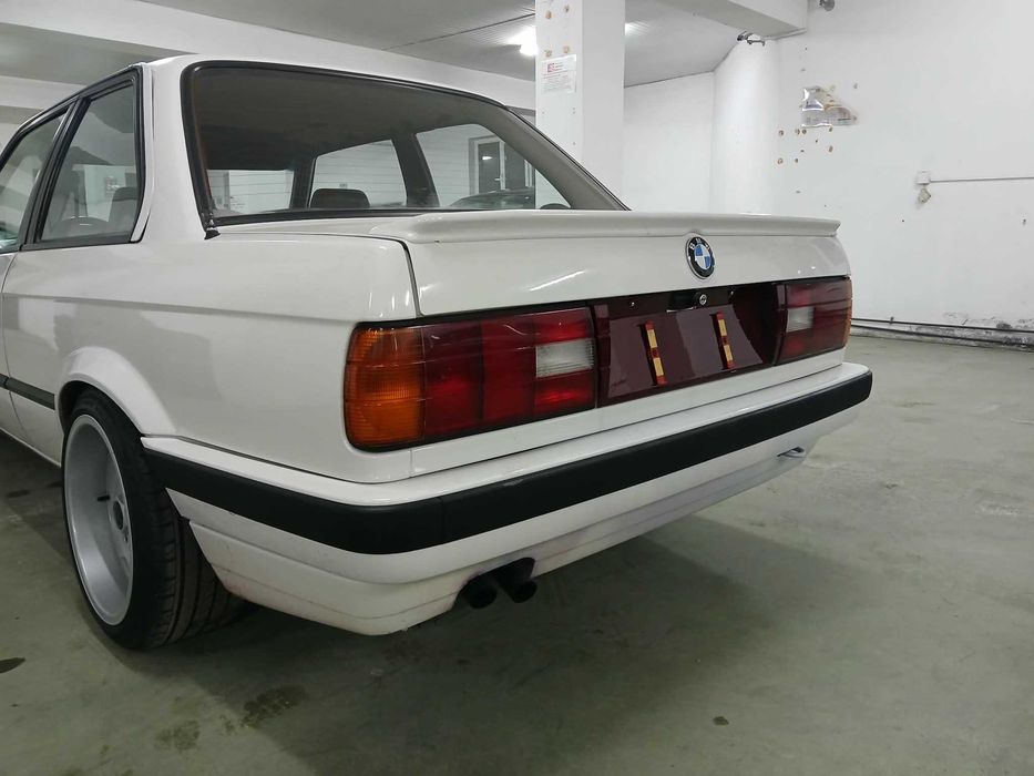 Bmw E30 330i ,,Ursuleț"