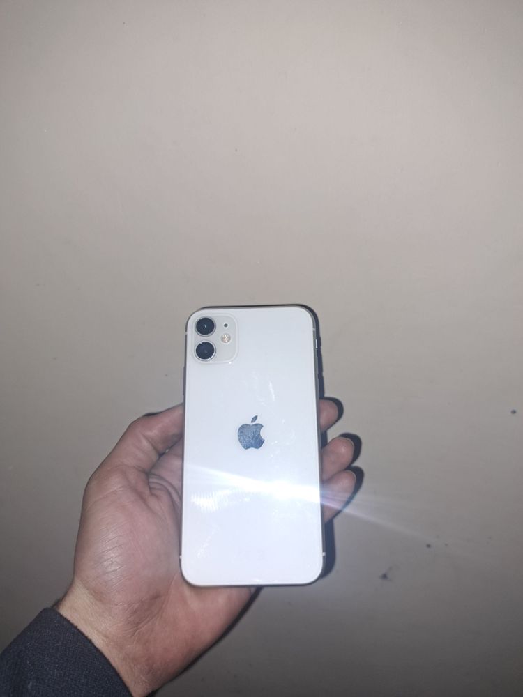 Iphone11 sotiladi holati ideal