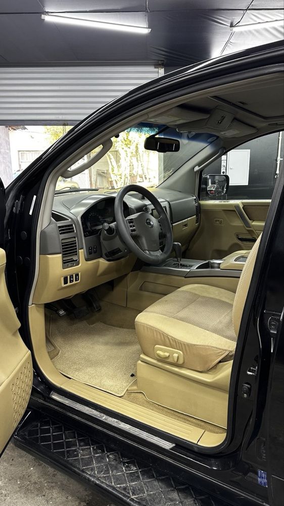 Nissan Armada v8 5.6