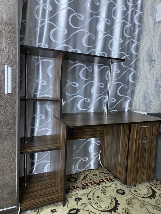 Продаю журнальный стол в хорошем состоянии)