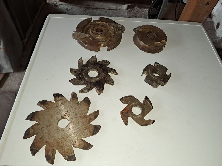 Дърводелски ф.езови глави