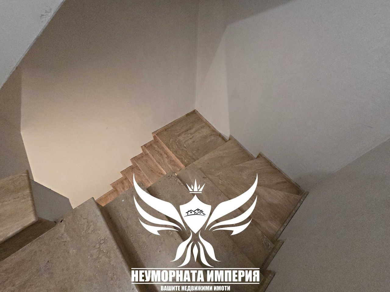 Дава се под наем Тристаен апартамент в Асеновград - 135 кв.м за 411 € - Снимка #23