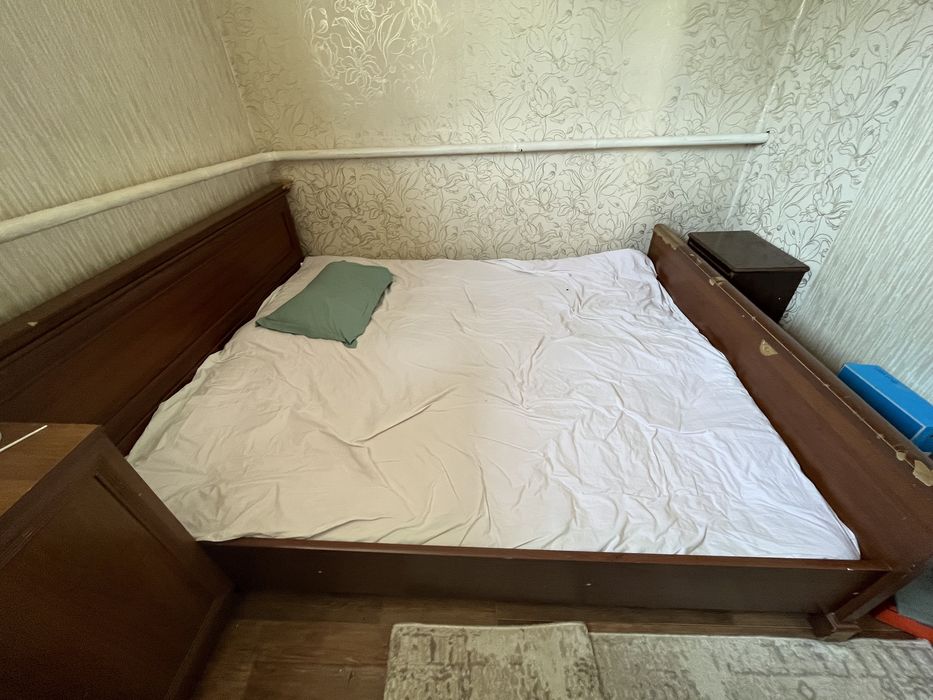 Продам кровать двухспальную
